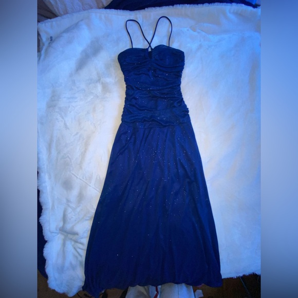 Navy Blue Long Prom/ Gala/ Event Dress (open to offers) - Picture 3 of 15